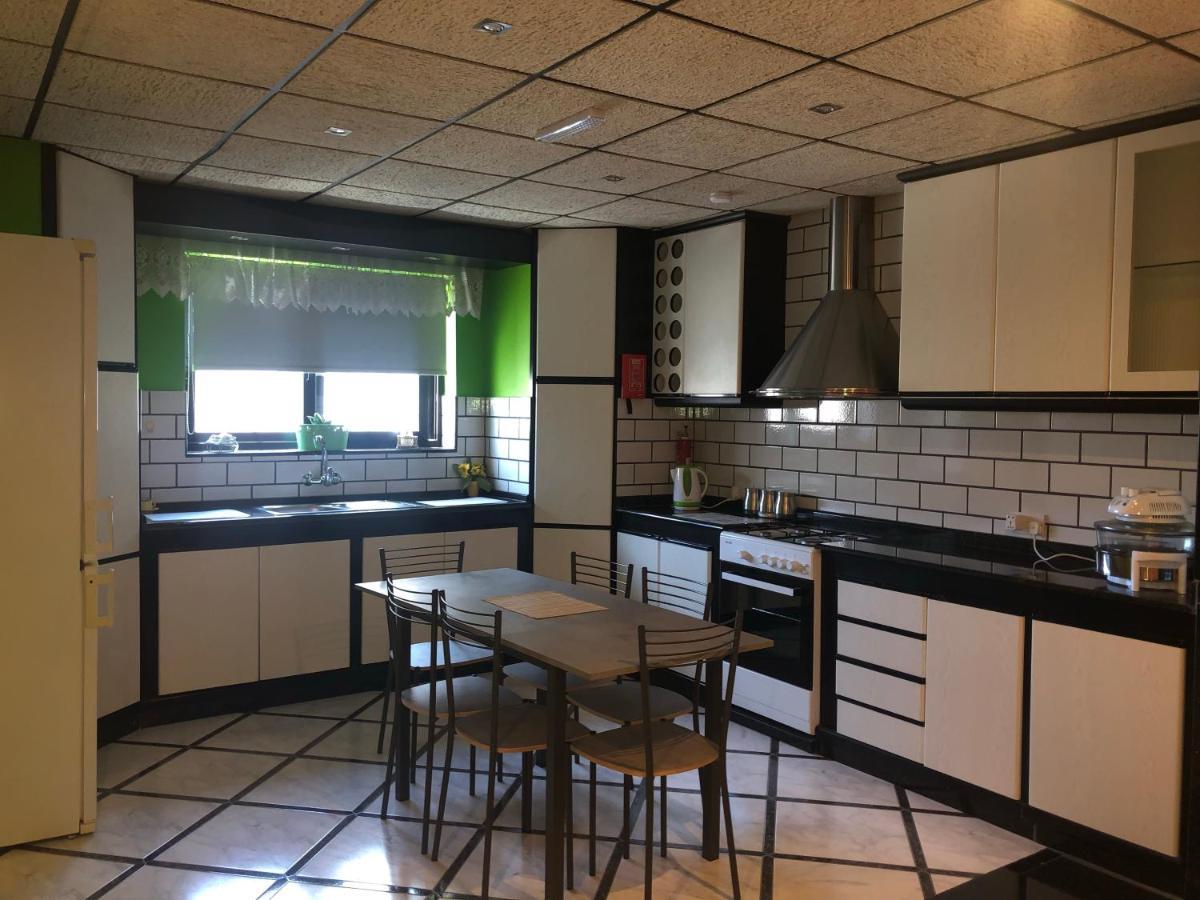 Flat 3 *